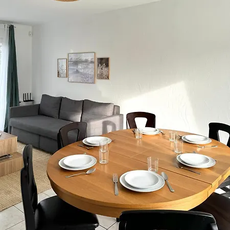Prázdninový dům Charmante Maison Familiale *